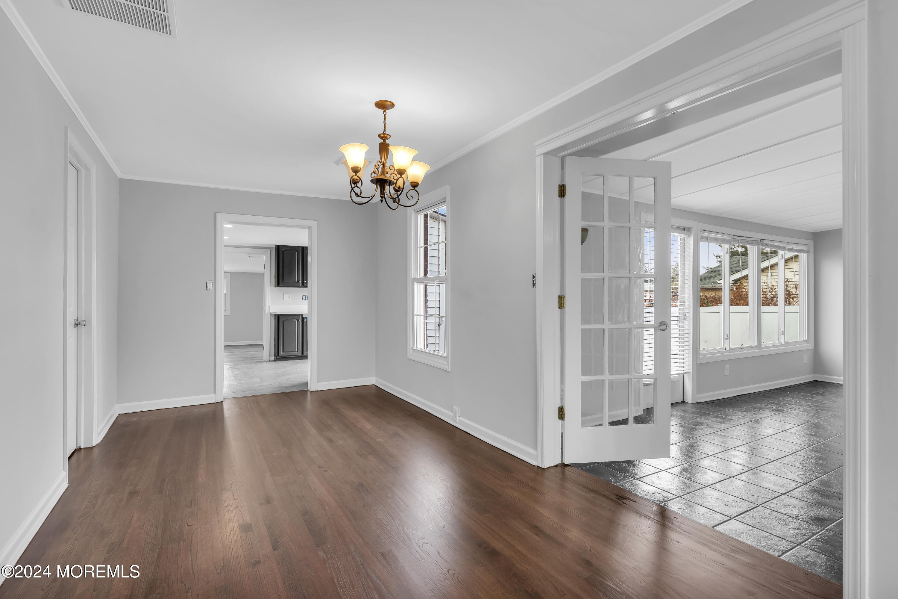 7 Raritan Avenue Leonardo, NJ 07737 - Photo 5 of 22 DSC00015