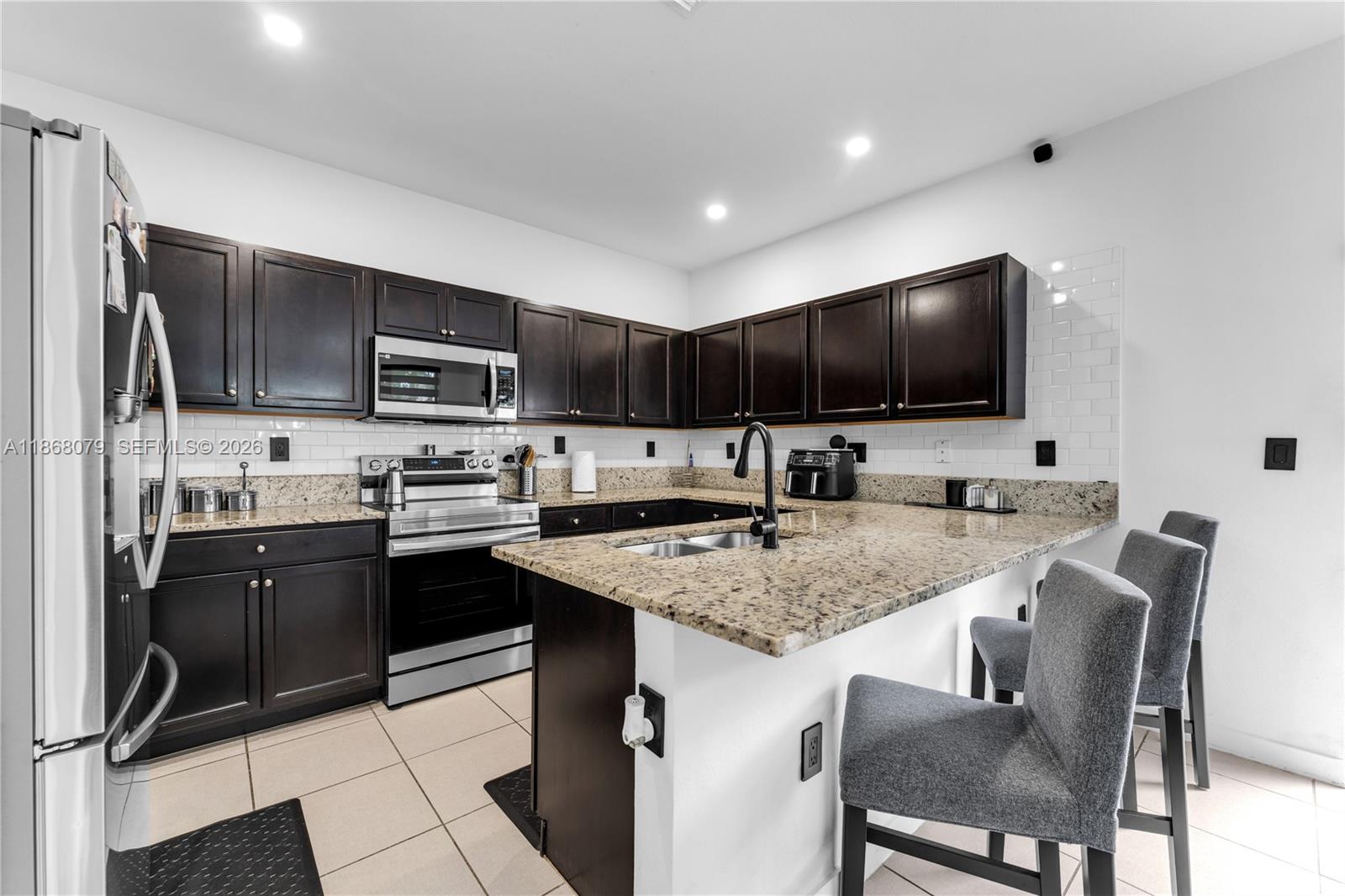 11505 Southwest 250th Street Homestead, FL 33032 - Photo 4 of 24