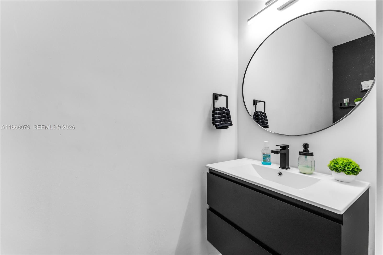 11505 Southwest 250th Street Homestead, FL 33032 - Photo 10 of 24