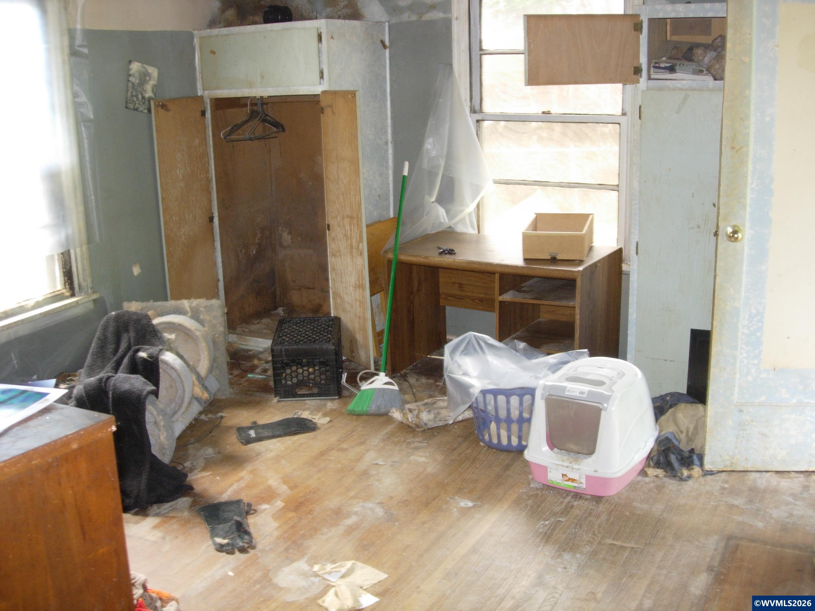 2643 Southwest Taylors Ferry Road Portland, OR 97219 - Photo 7 of 7 Gallery Image 7