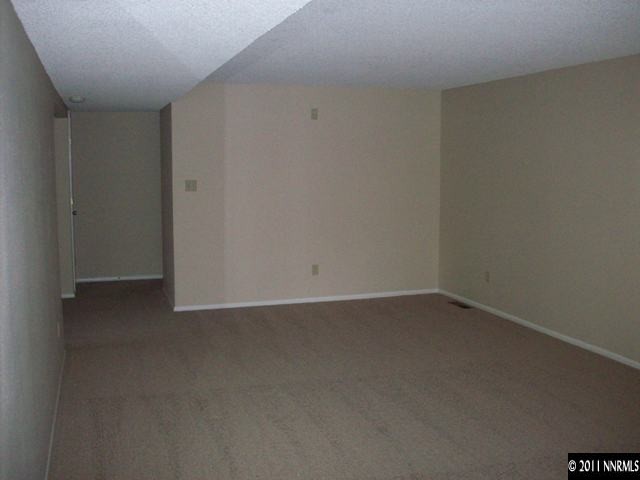 7629 Rhinestone Circle Reno, NV 89511 - Photo 3 of 13 Photo 3