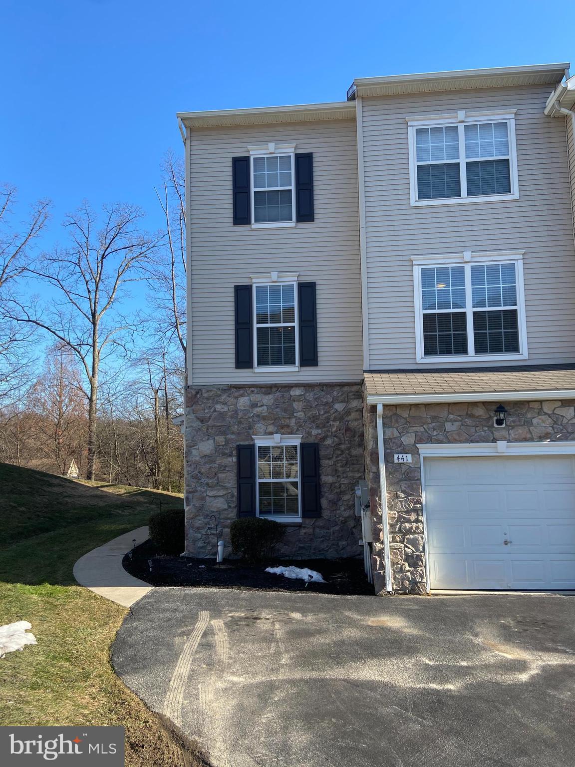441 Marion Road York, PA 17406 - Photo 1 of 5 Gallery Image 1