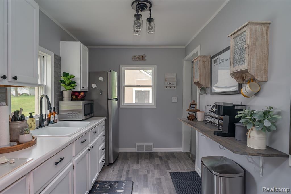 3077 York Road Rochester Hills, MI 48309 - Photo 6 of 25
