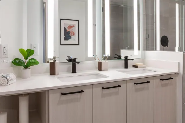 $4,132 | 221 Southwest 12th Street, Unit PH6, Miami, FL 33130