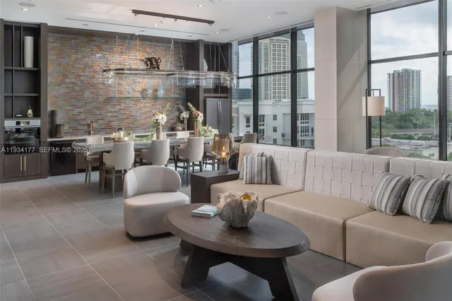 $4,132 | 221 Southwest 12th Street, Unit PH6, Miami, FL 33130