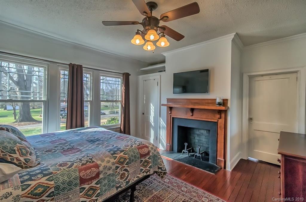 2027 Sam Wilson Road Charlotte, NC 28214 - Photo 13 of 27 Gallery Image 13