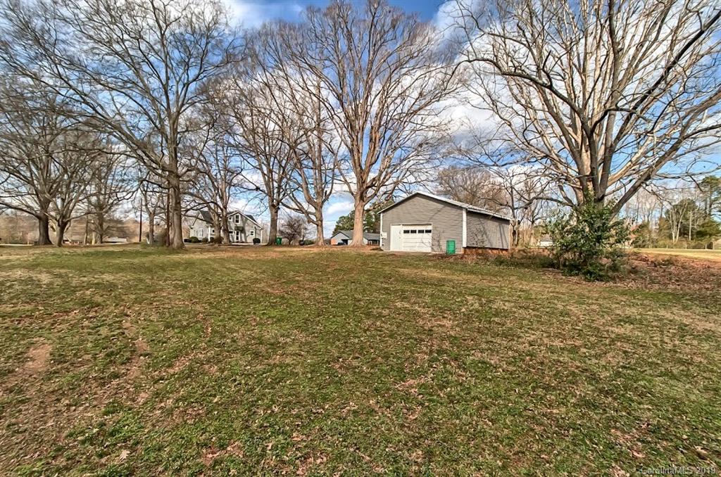 2027 Sam Wilson Road Charlotte, NC 28214 - Photo 25 of 27 Gallery Image 25