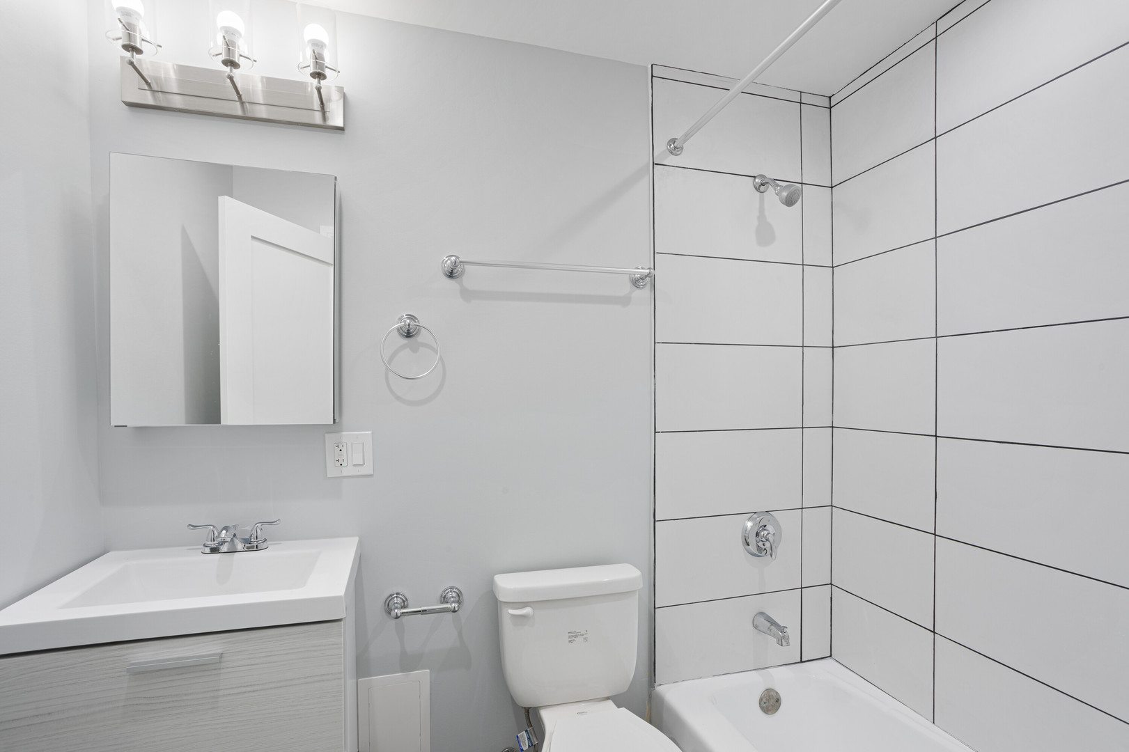 6758 North Sheridan Road, Unit 434 Chicago, IL 60626 - Photo 10 of 13