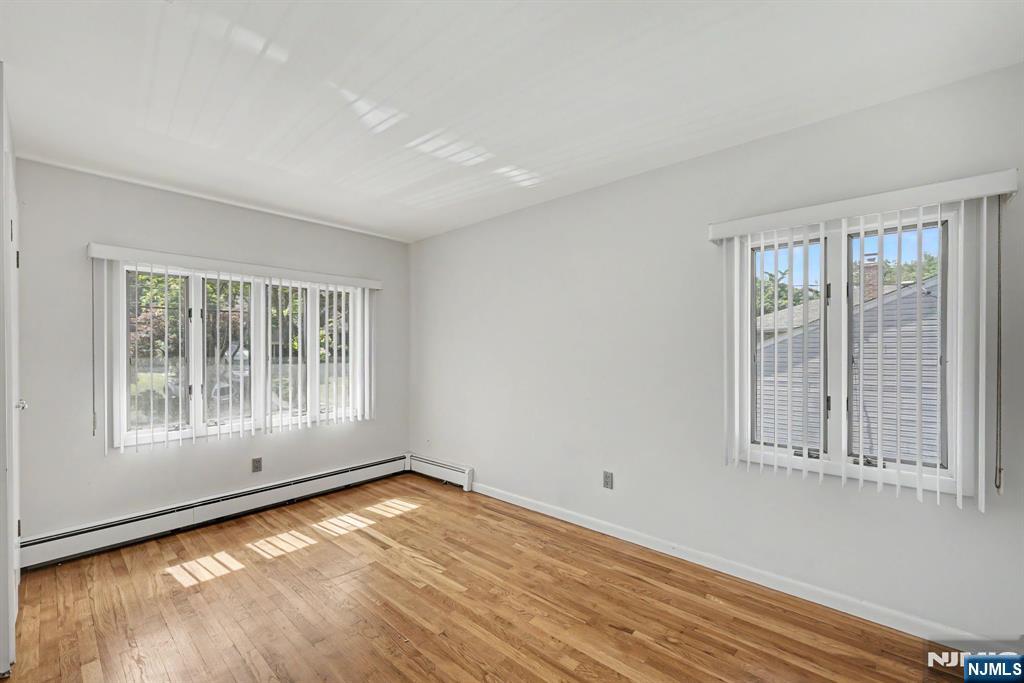 151 Broadview Terrace Paramus, NJ 07652 - Photo 9 of 17