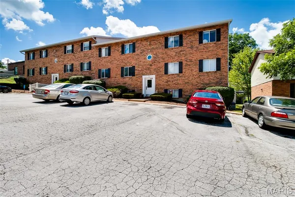 $149,900 | 7 Village W Court, Unit 201, Washington, MO 63090