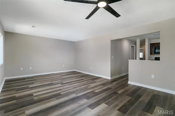 $149,900 | 7 Village W Court, Unit 201, Washington, MO 63090