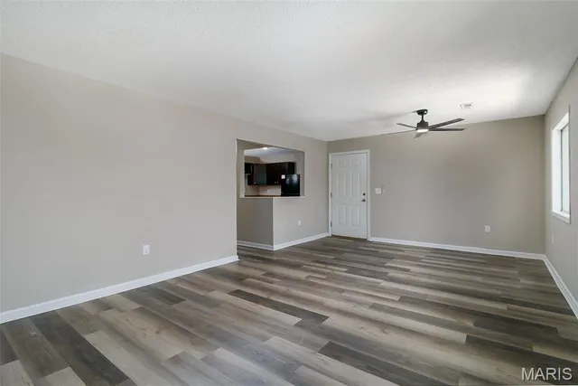 $149,900 | 7 Village W Court, Unit 201, Washington, MO 63090