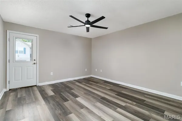 $149,900 | 7 Village W Court, Unit 201, Washington, MO 63090