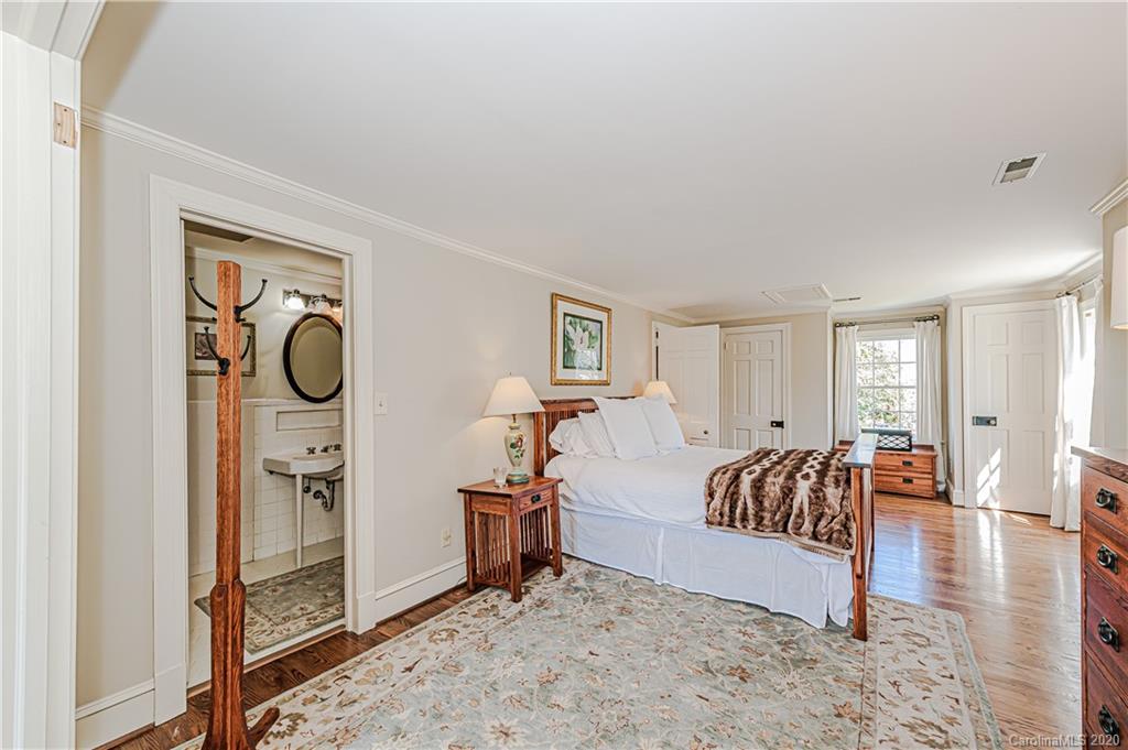 2018 Sharon Road Charlotte, NC 28207 - Photo 30 of 41 Gallery Image 30