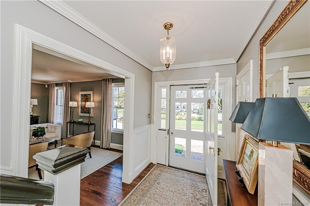 2018 Sharon Road Charlotte, NC 28207 - Photo 4 of 41 Gallery Image 4