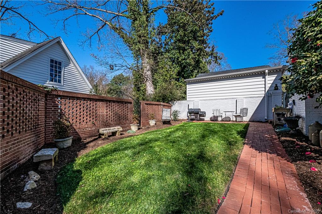 2018 Sharon Road Charlotte, NC 28207 - Photo 39 of 41 Gallery Image 39