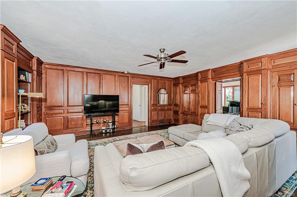 2018 Sharon Road Charlotte, NC 28207 - Photo 8 of 41 Gallery Image 8