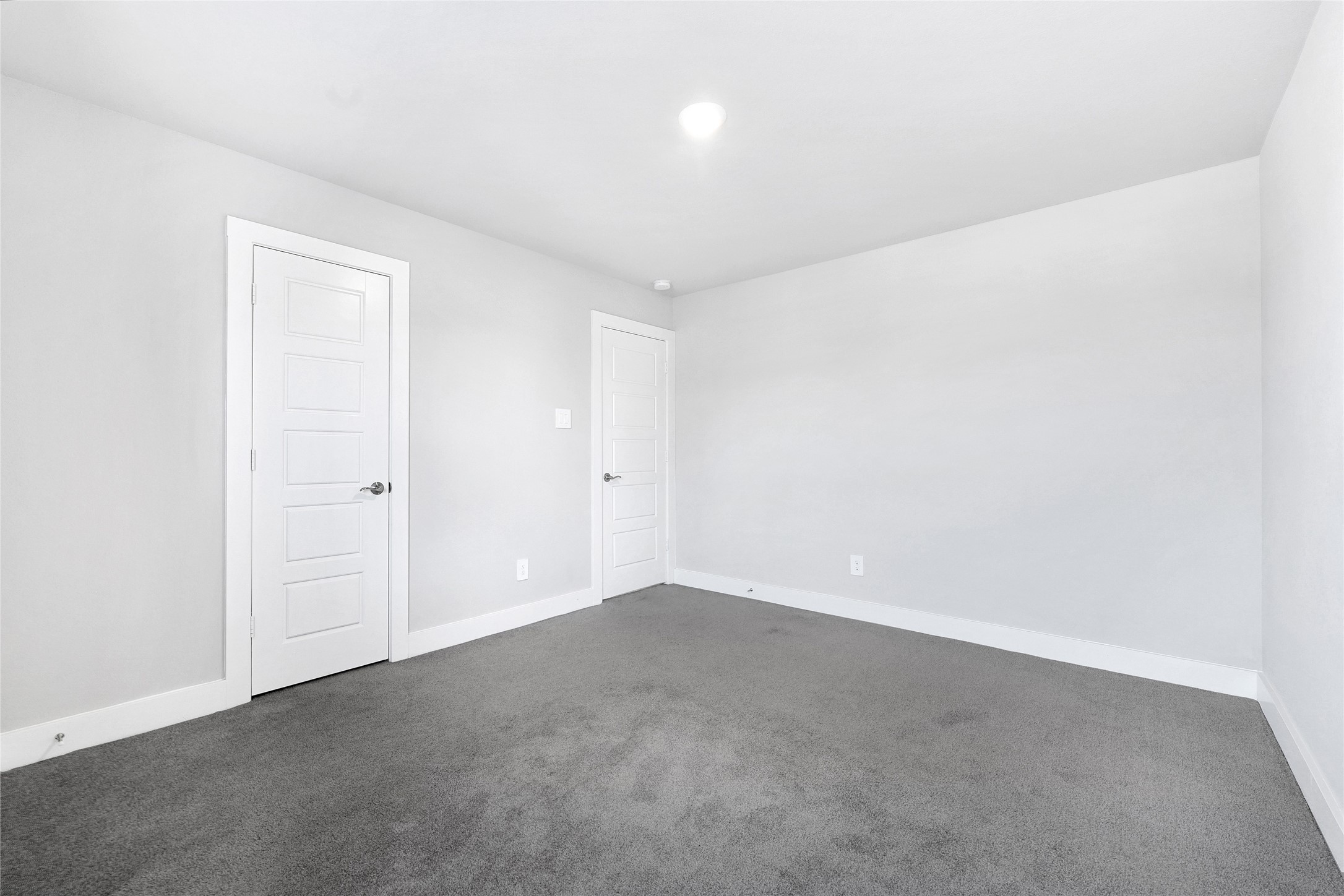 10329 South Goshawk Trail Conroe, TX 77385 - Photo 31 of 46 an empty room with an entryway