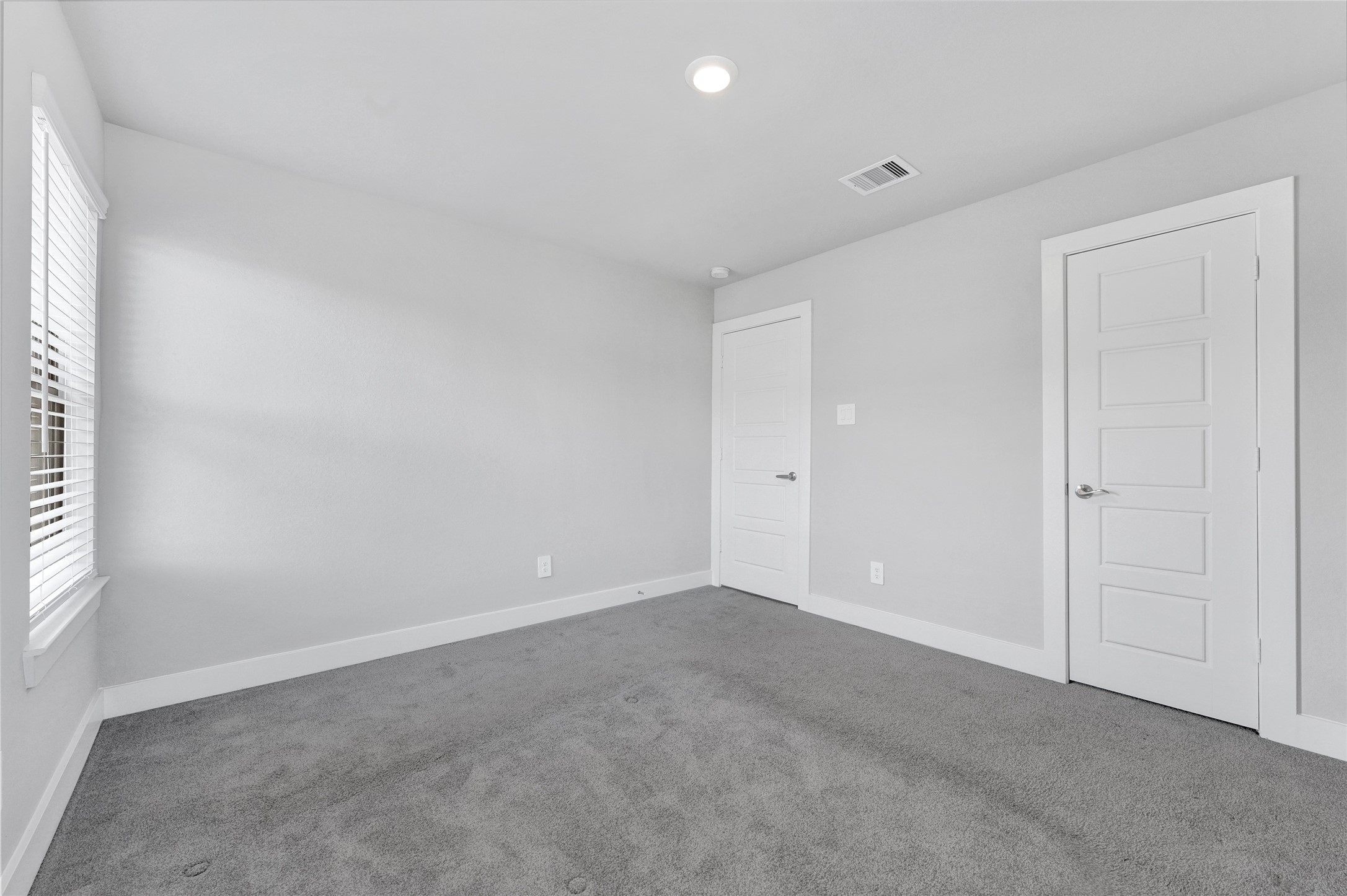 10329 South Goshawk Trail Conroe, TX 77385 - Photo 35 of 46 a view of an empty room