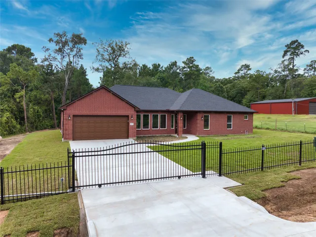 $476,000 | 15215 Butterfly Lane, Plantersville, TX 77363