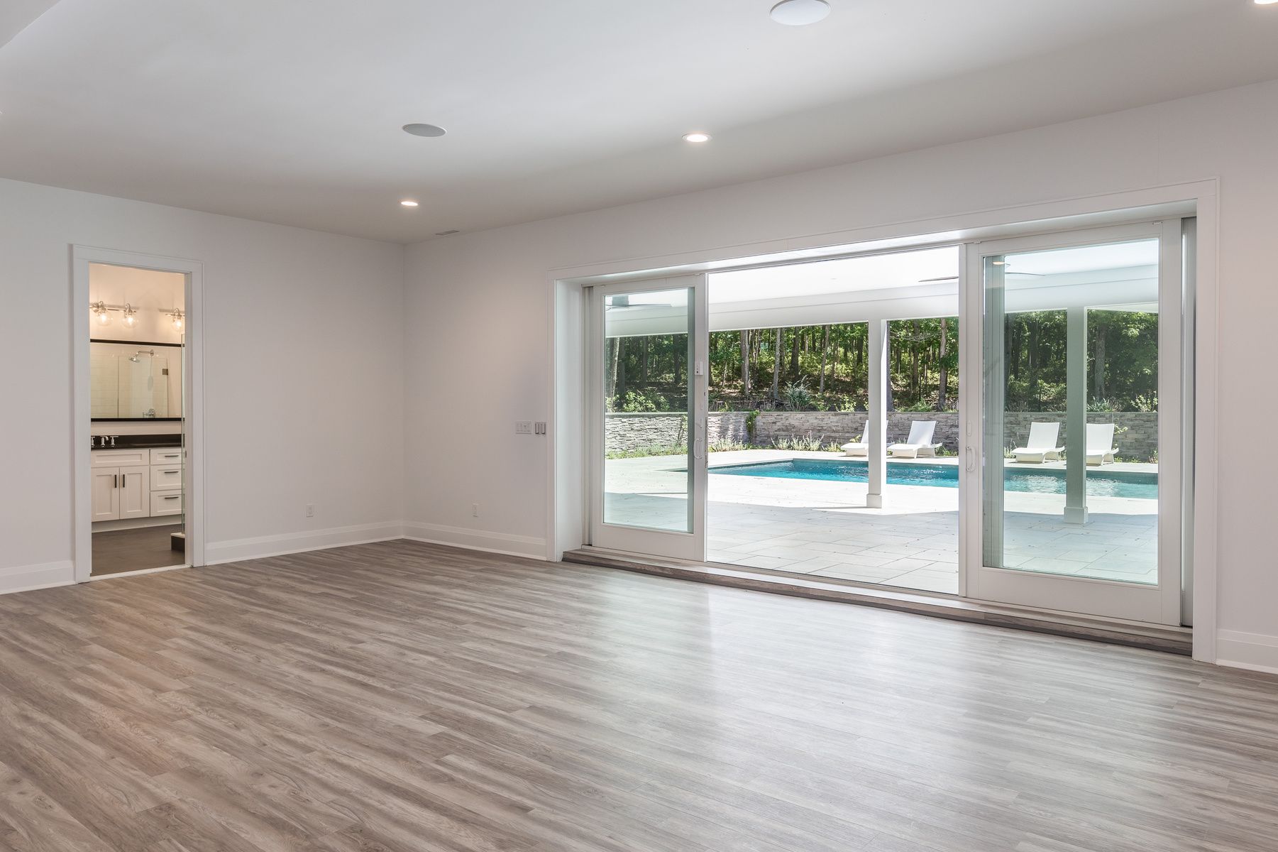 2 Sunninghill Road Southampton, NY 11968 - Photo 13 of 18