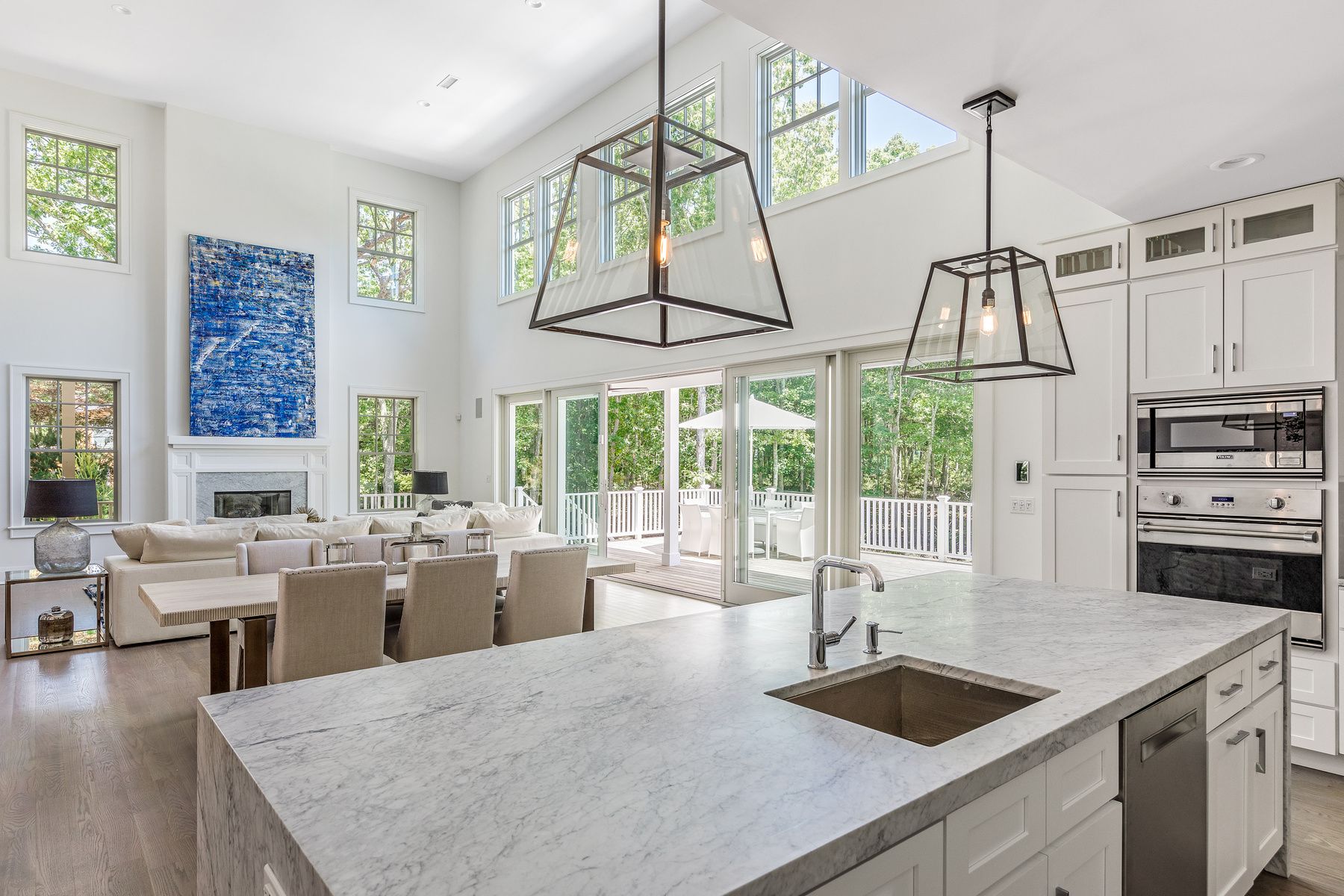 2 Sunninghill Road Southampton, NY 11968 - Photo 3 of 18