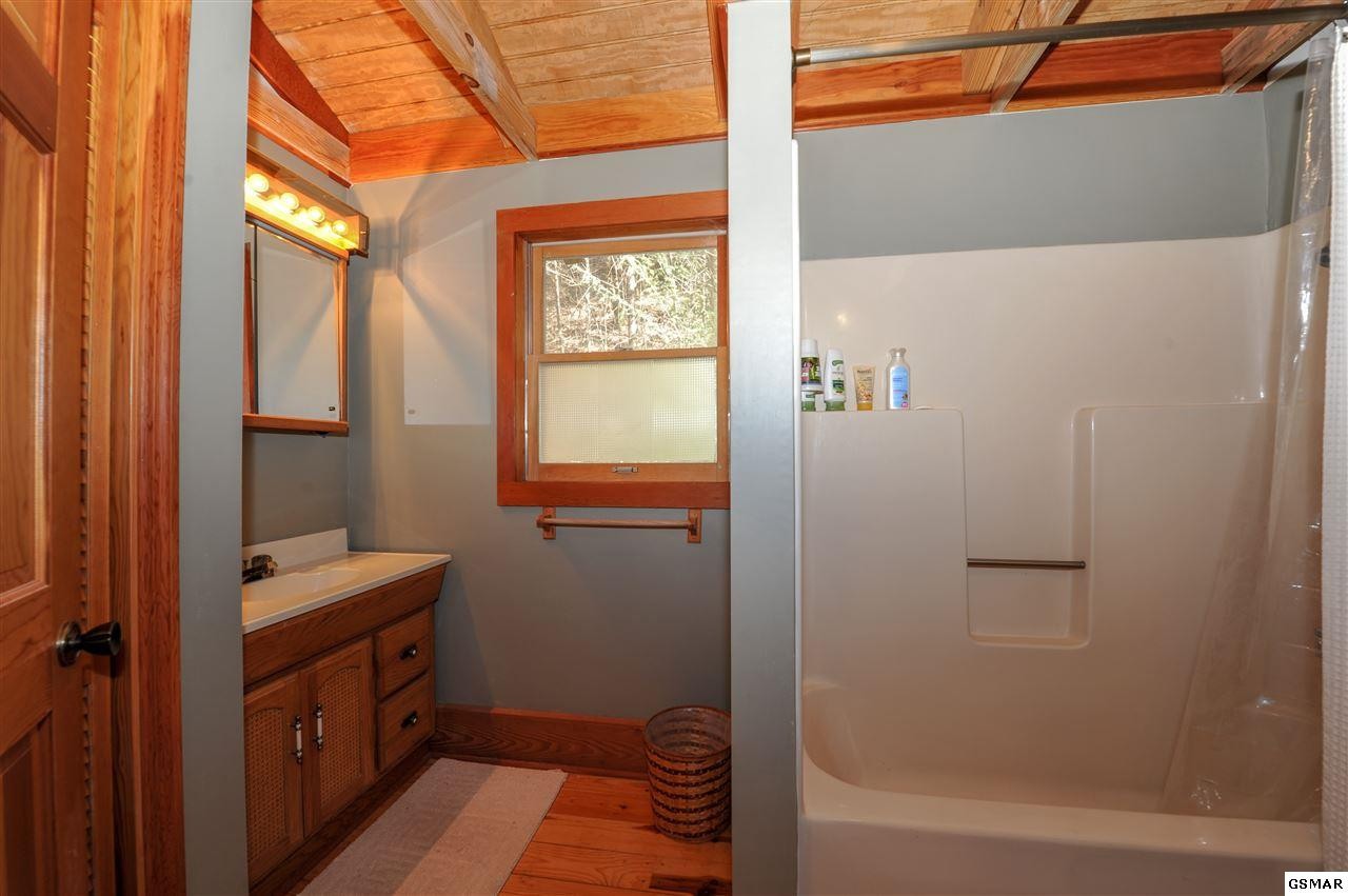 1563 Grant Road Sevierville, TN 37876 - Photo 18 of 35