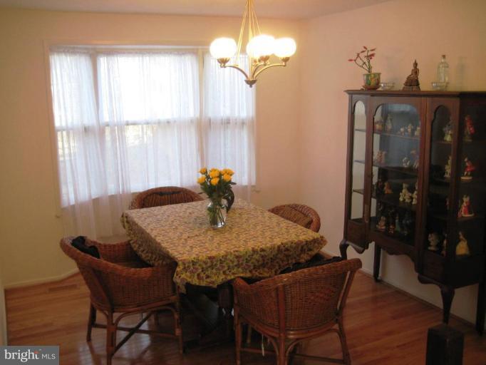 167 Annandale Road Falls Church, VA 22046 - Photo 6 of 21 Formal DR with Bay Window & new chandelier