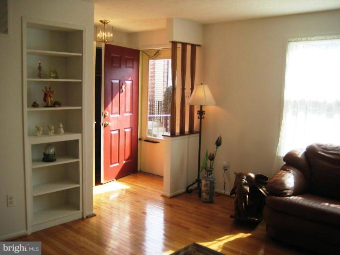 167 Annandale Road Falls Church, VA 22046 - Photo 7 of 21 Foyer with coat closet & powder room