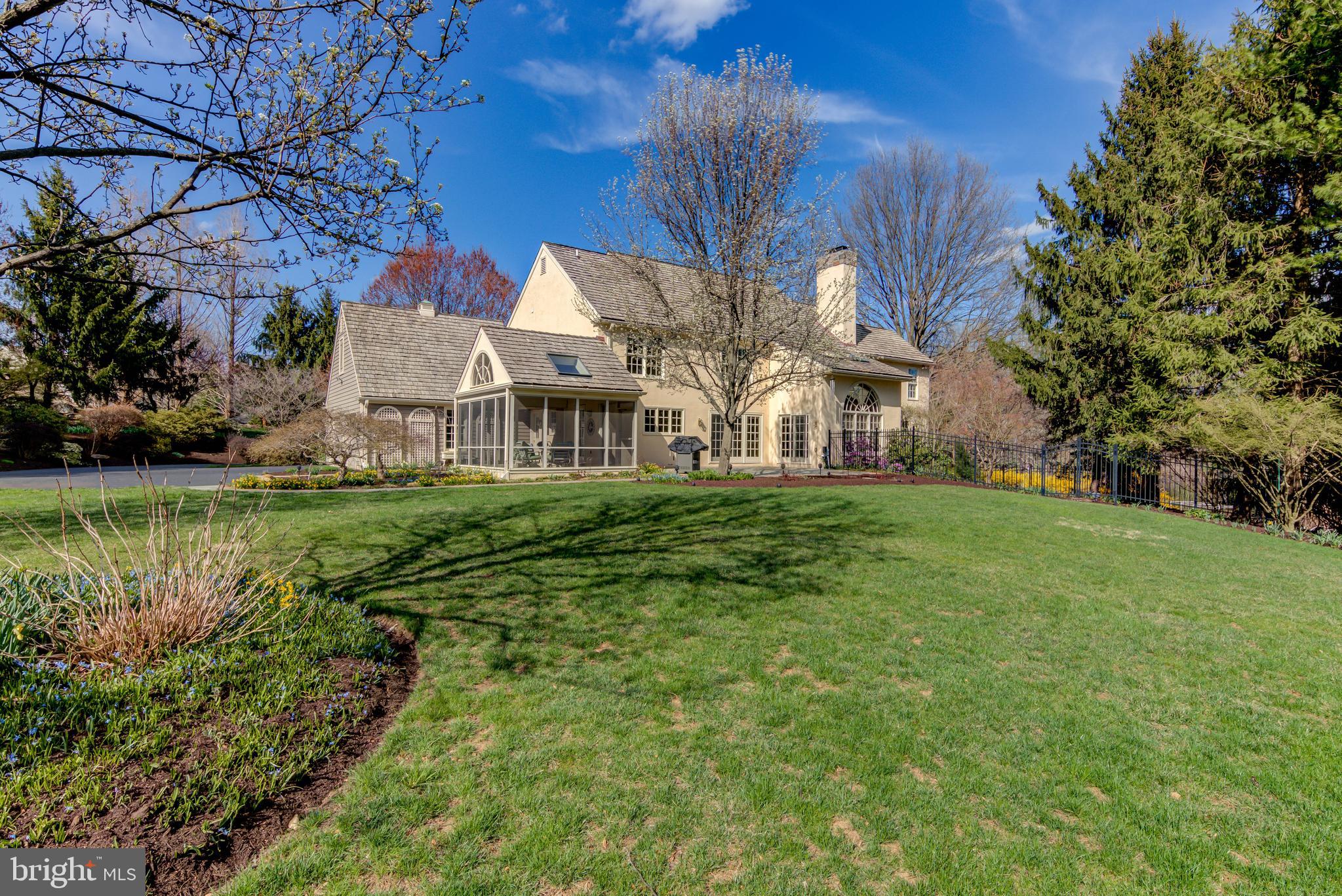 1276 Farm Road Berwyn, PA 19312 - Photo 3 of 38