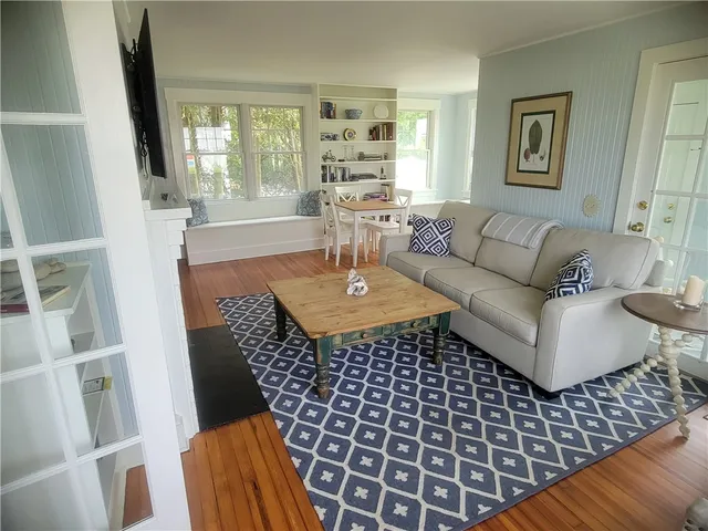 $3,000 | 9 Pasadena Avenue, Westerly, RI 02891