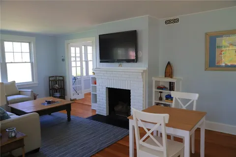 $3,000 | 9 Pasadena Avenue, Westerly, RI 02891