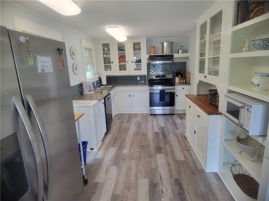 9 Pasadena Avenue Westerly, RI 02891 - Photo 7 of 21