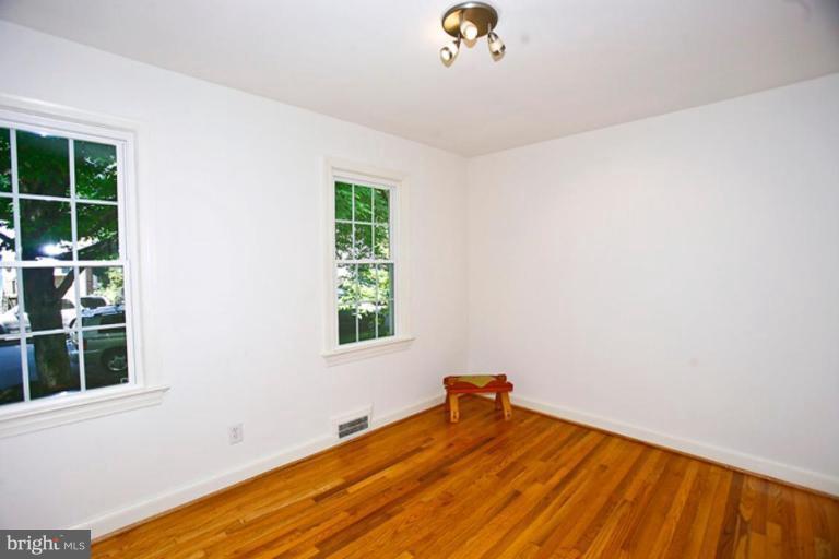 200 West George Mason Road Falls Church, VA 22046 - Photo 5 of 24 Bedroom #3