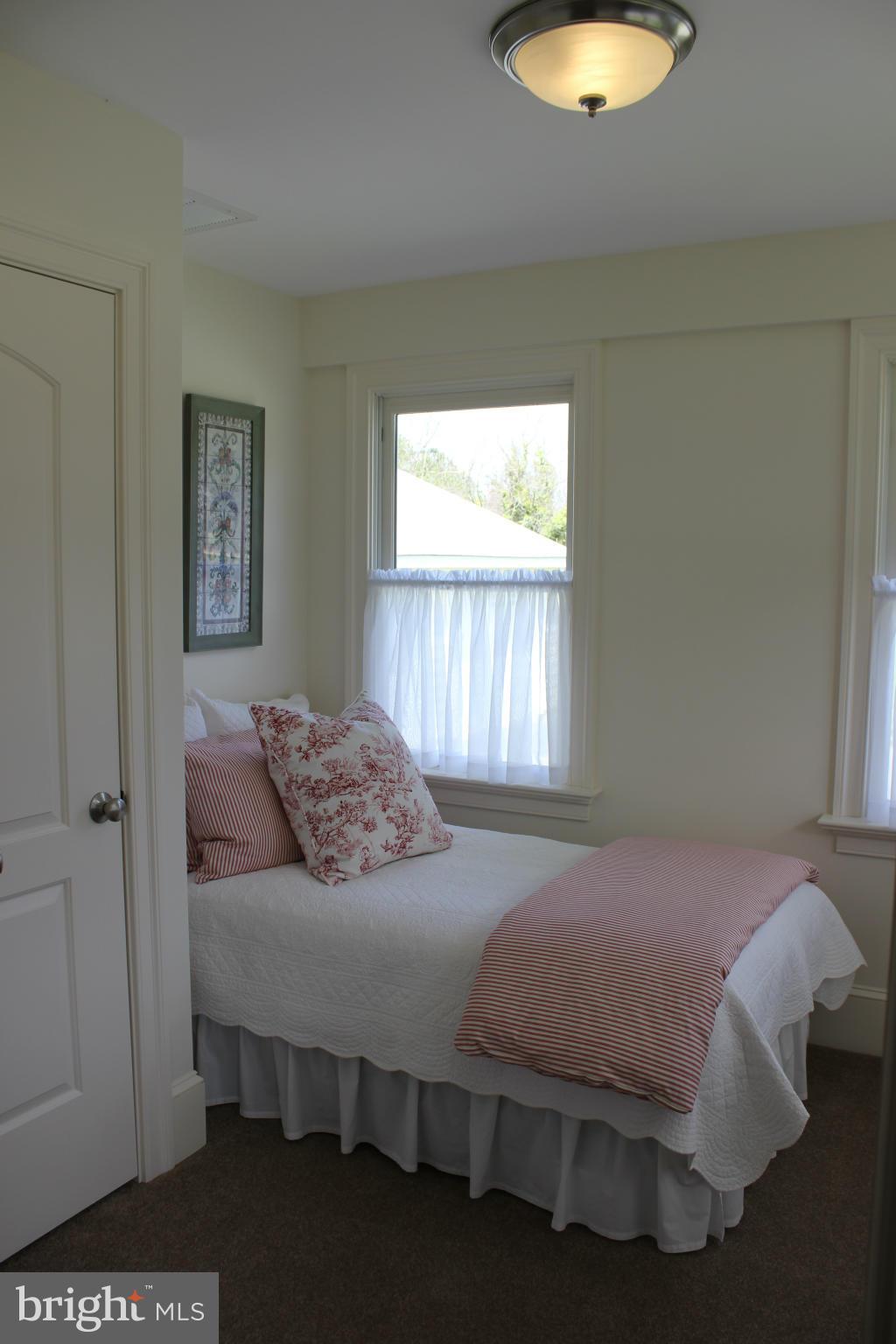 27362 St Michaels Road Easton, MD 21601 - Photo 11 of 19 Bedroom