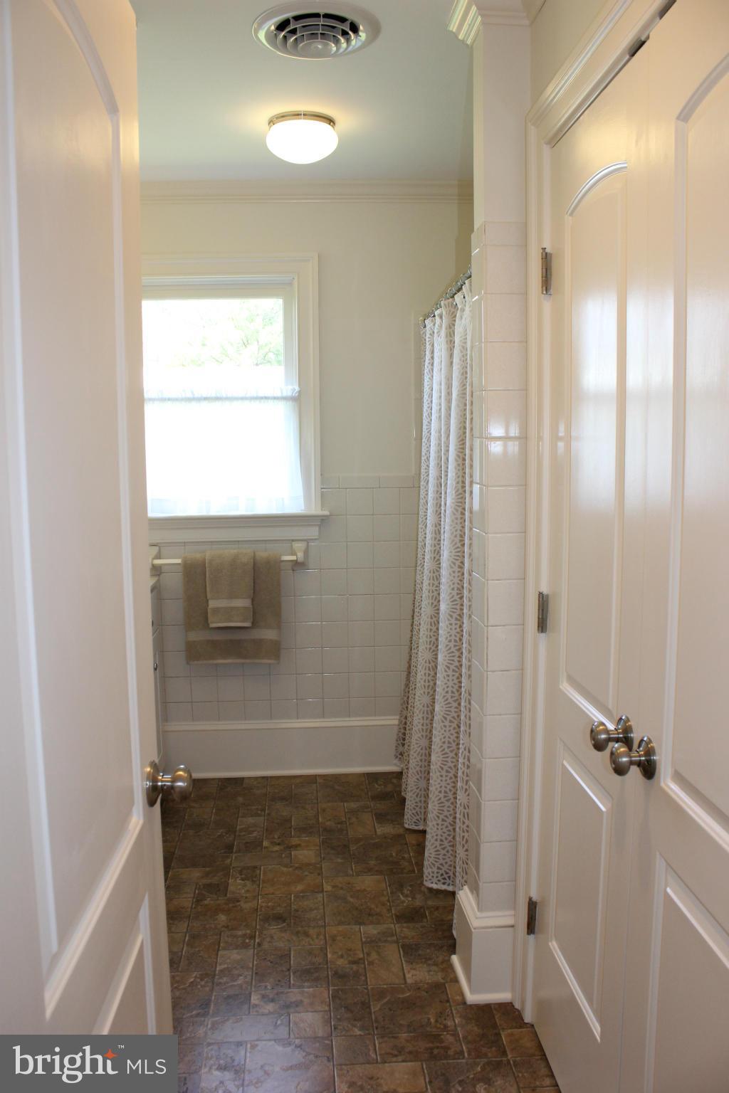 27362 St Michaels Road Easton, MD 21601 - Photo 13 of 19 Bath