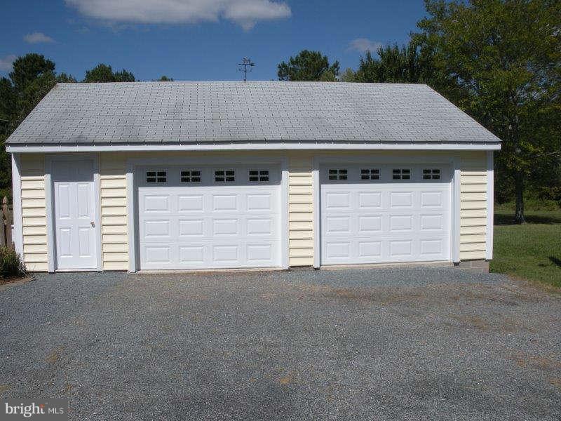 27362 St Michaels Road Easton, MD 21601 - Photo 18 of 19 Oversize 2 car Garage