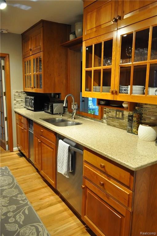 32219 West 14 Mile Road Farmington, MI 48334 - Photo 7 of 40