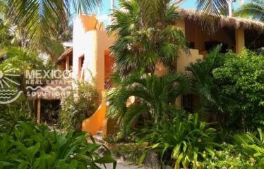 5 Camino Costera Dickinson, undefined 77539 - Photo 6 of 9 a backyard of a house with lots of green space and garden