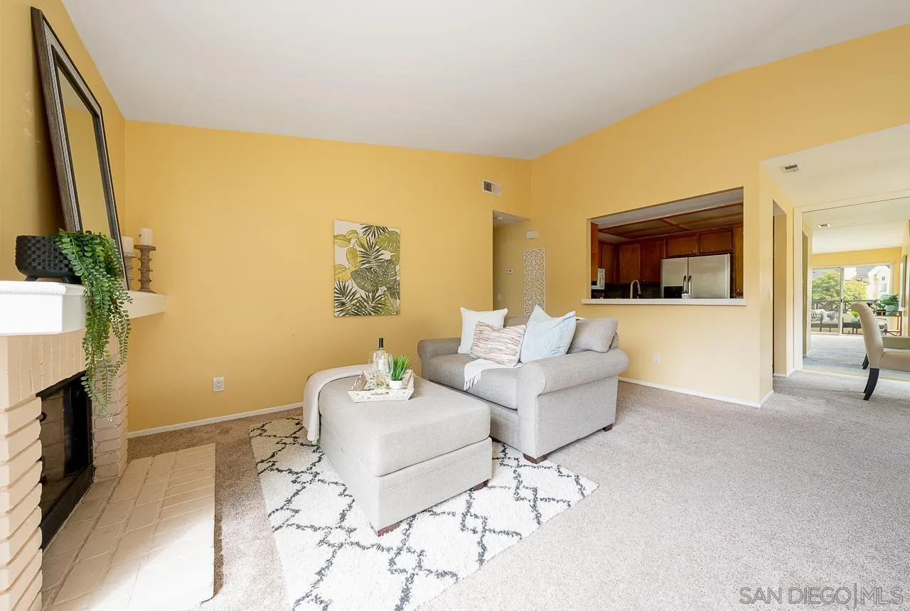 725 Brookstone Road, Unit 203 Chula Vista, CA 91913 - Photo 3 of 27 Gallery Image 3