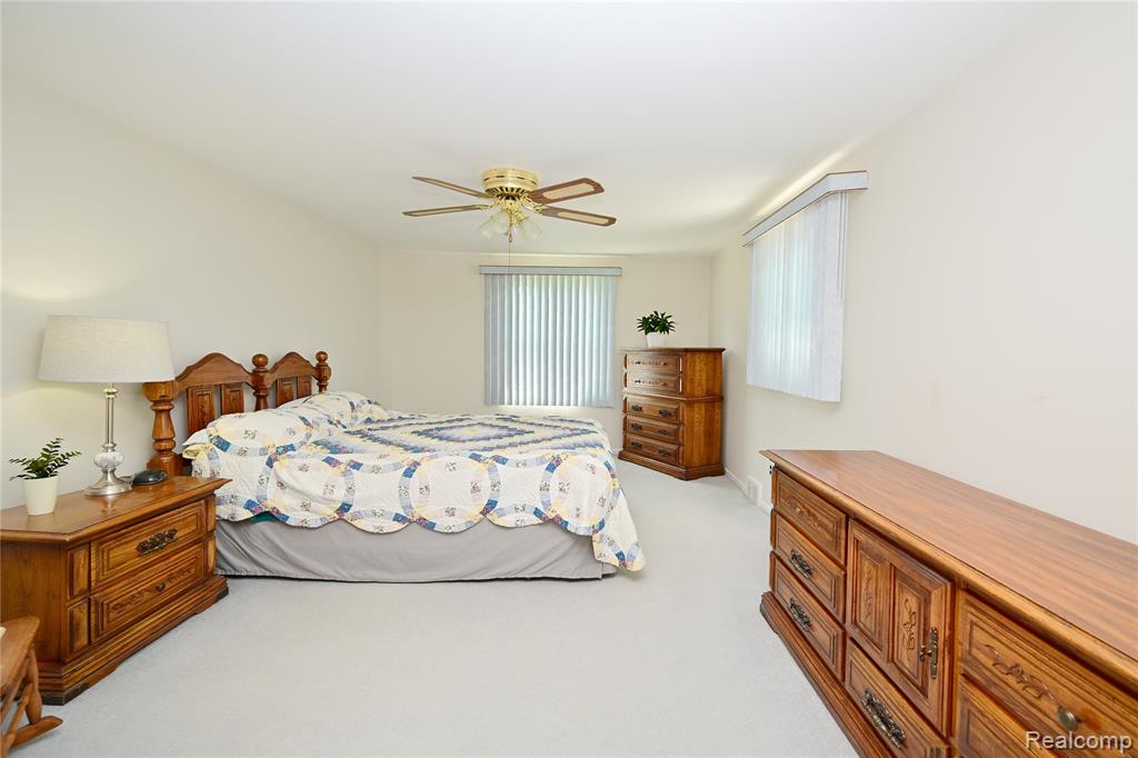 5888 Pentland Road Bloomfield Hills, MI 48301 - Photo 19 of 41