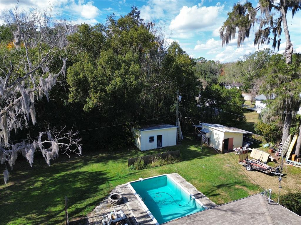 1324 Southeast 33rd Terrace Ocala, FL 34471 - Photo 4 of 6 a front view of a house with garden