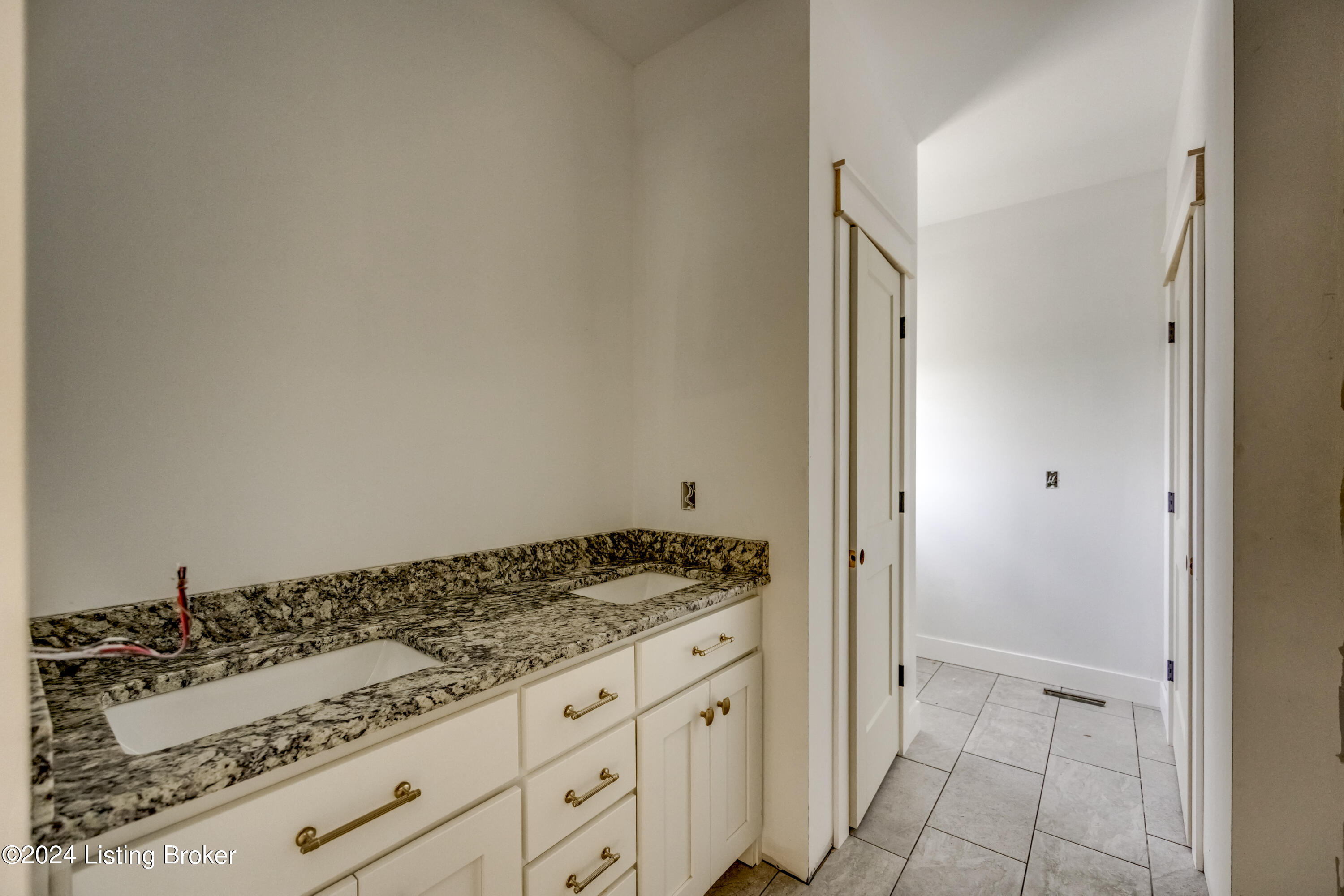 212 Thomas Ridge Bardstown, KY 40004 - Photo 59 of 94 Primary Bath