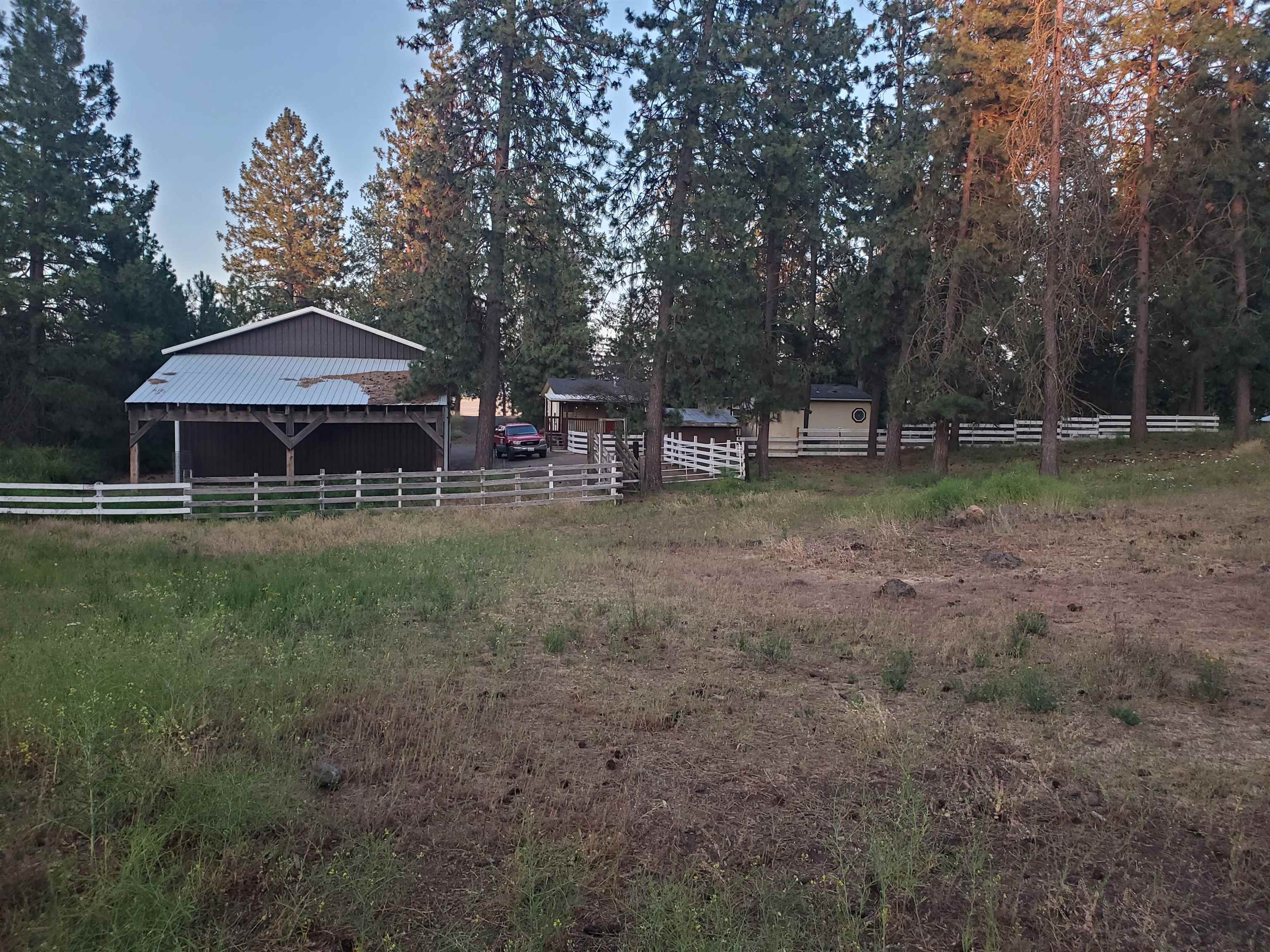 14425 North Christensen Road Nine Mile Falls, WA 99026 - Photo 33 of 37