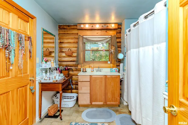 $270,000 | 1101 County Road 950, Bath, IL 62617