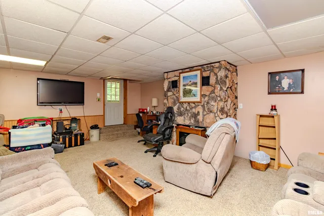 $270,000 | 1101 County Road 950, Bath, IL 62617