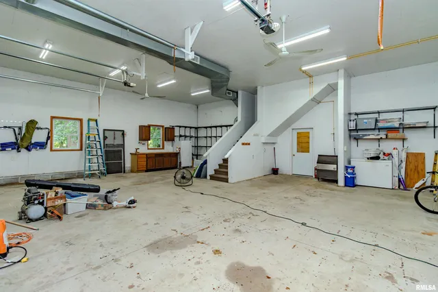 $270,000 | 1101 County Road 950, Bath, IL 62617