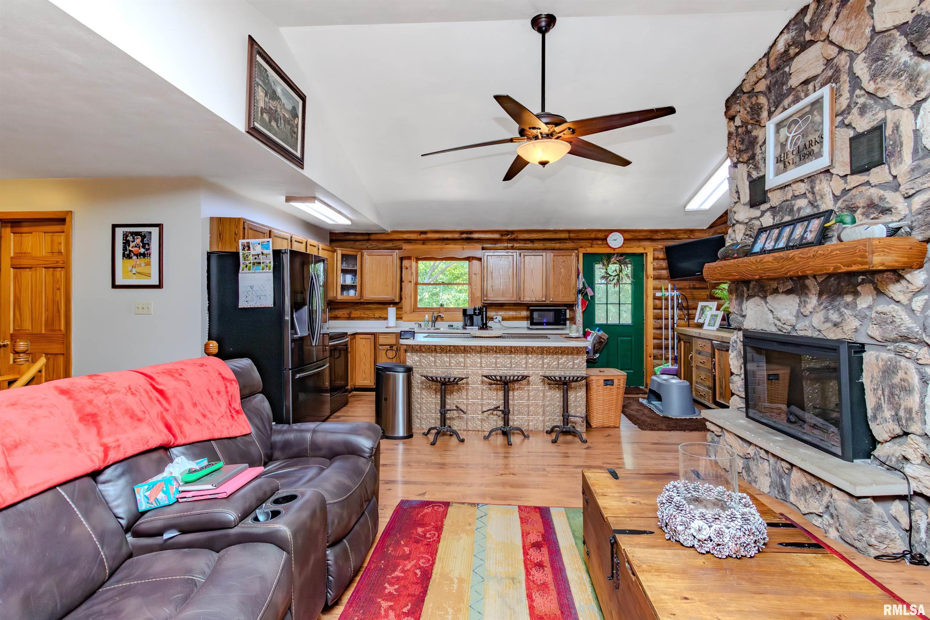 1101 County Road 950 Bath, IL 62617 - Photo 9 of 54