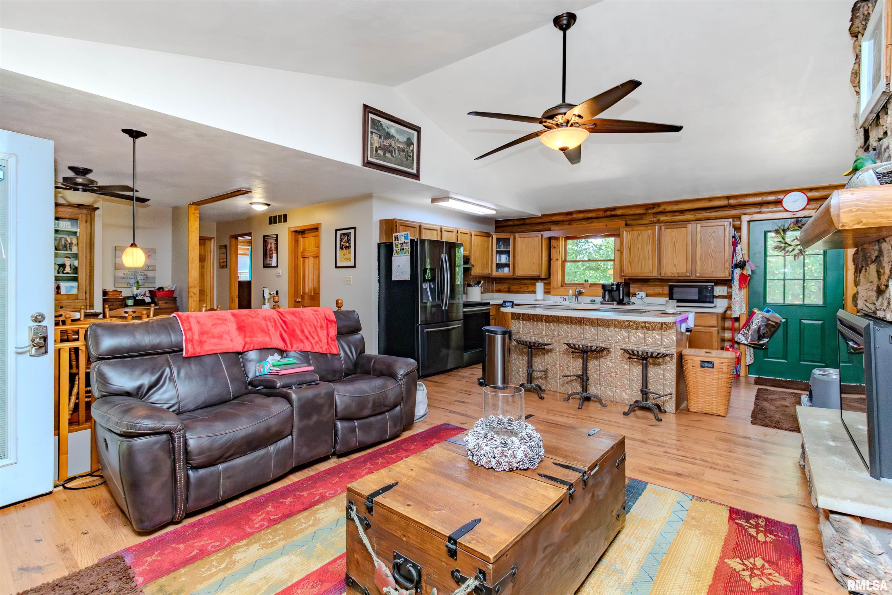 1101 County Road 950 Bath, IL 62617 - Photo 10 of 54