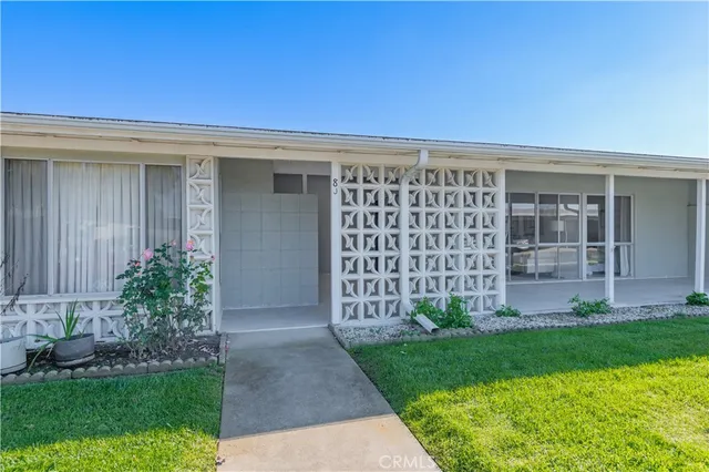 $425,000 | 13902 Thunderbird Drive, Unit 8J, Seal Beach, CA 90740